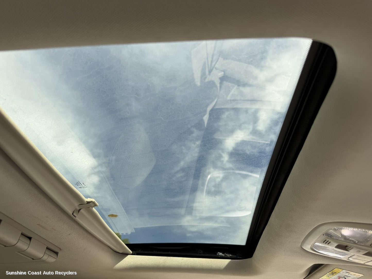 2015-2025 Ldv G10 Roof Glass Sunroof T