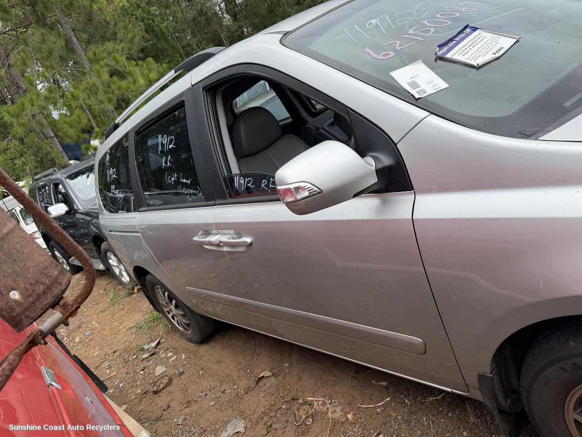 2005-2014 Kia Carnival/grand Carnival Right Front Door