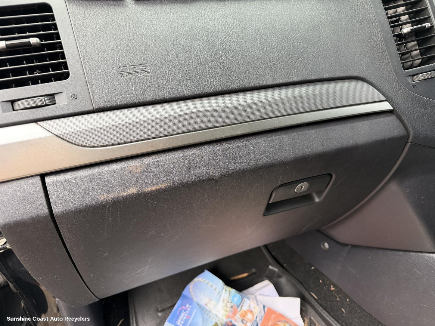 2006-2014 Mitsubishi Pajero Glove Box