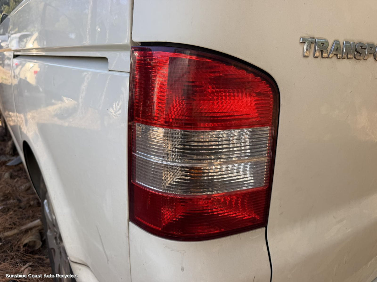 2008-2009 Volkswagen Transporter Left Taillight