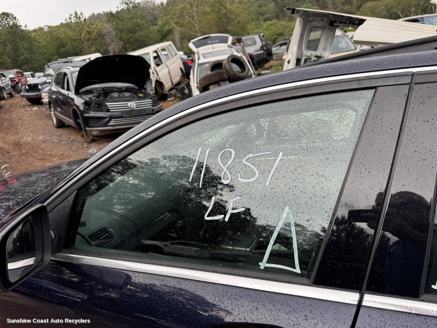 2007 Mercedes C Class Left Front Door Window