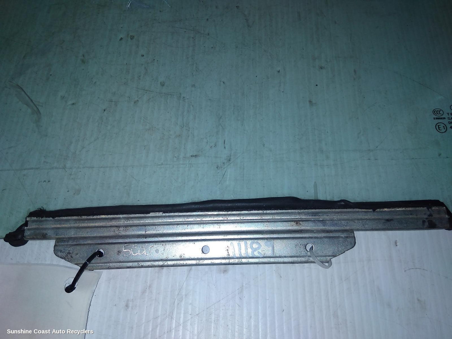 2005 Toyota Rav4 Left Rear Door Window