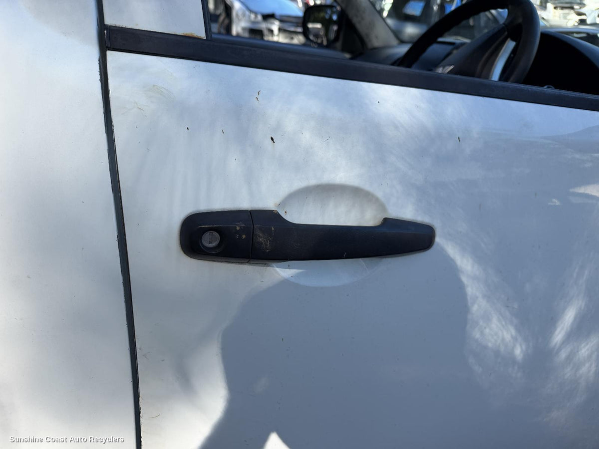 2006-2015 Mitsubishi Triton Door Handle