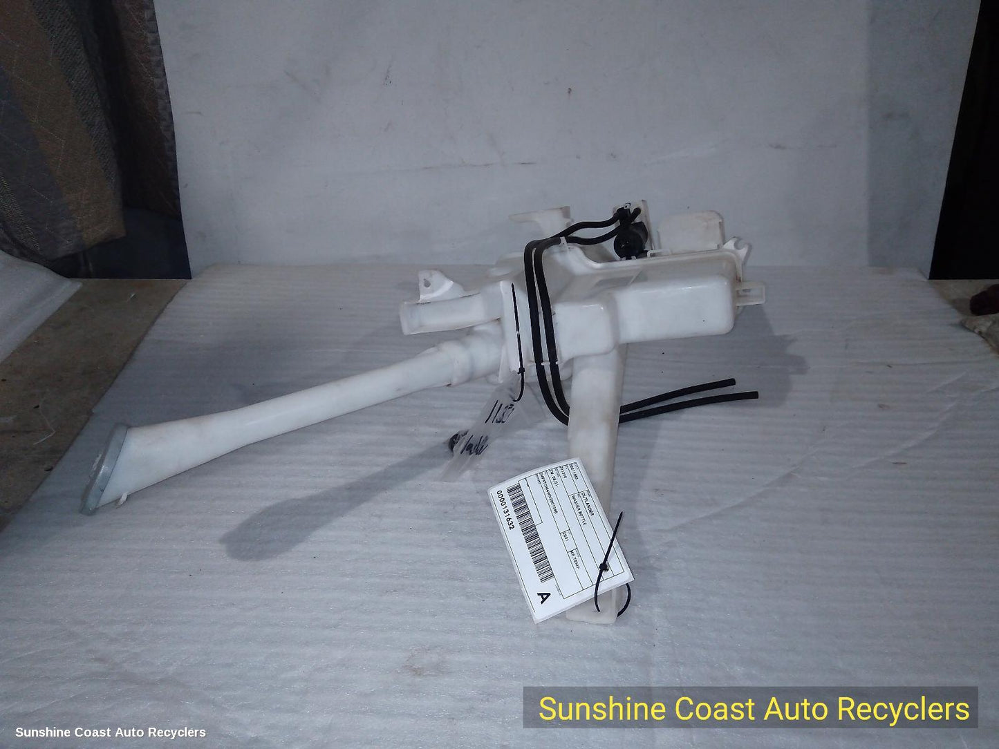 2021 Mitsubishi Outlander Washer Bottle
