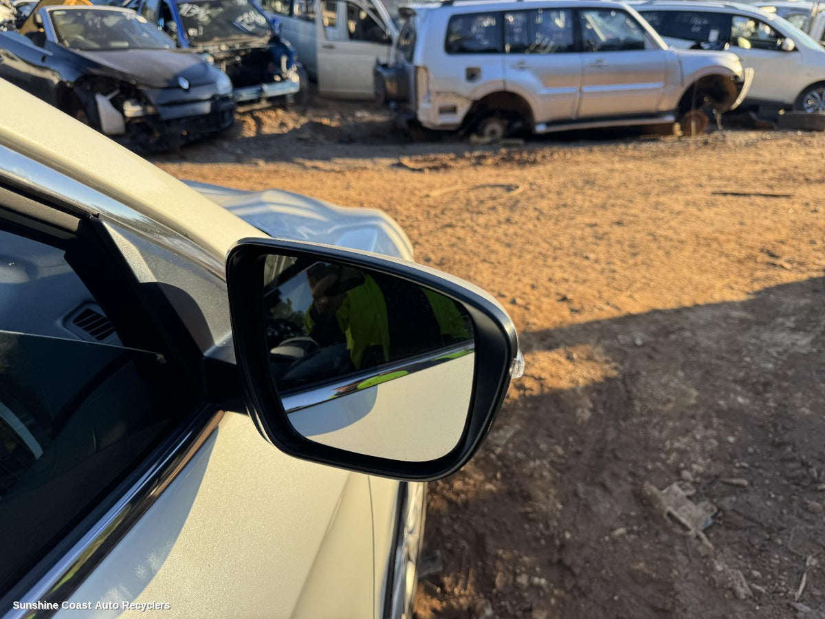 2013-2015 Nissan Qashqai Right Door Mirror