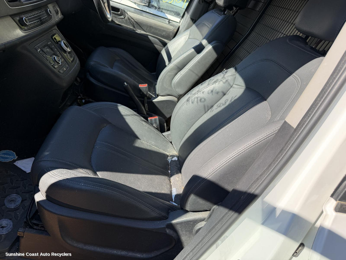 2015-2025 Ldv G10 Front Seat