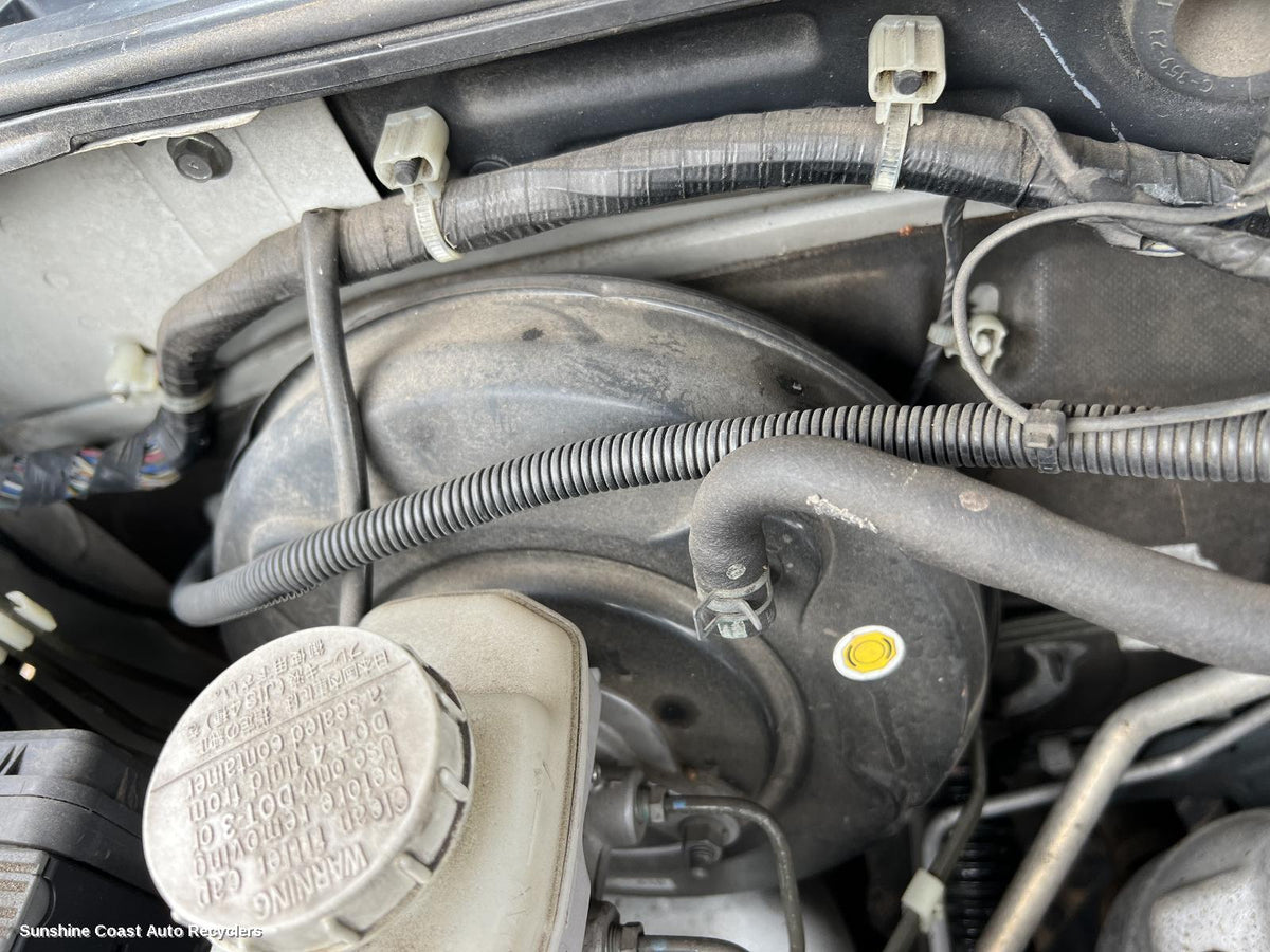 2009-2015 Mitsubishi Triton Brake Booster