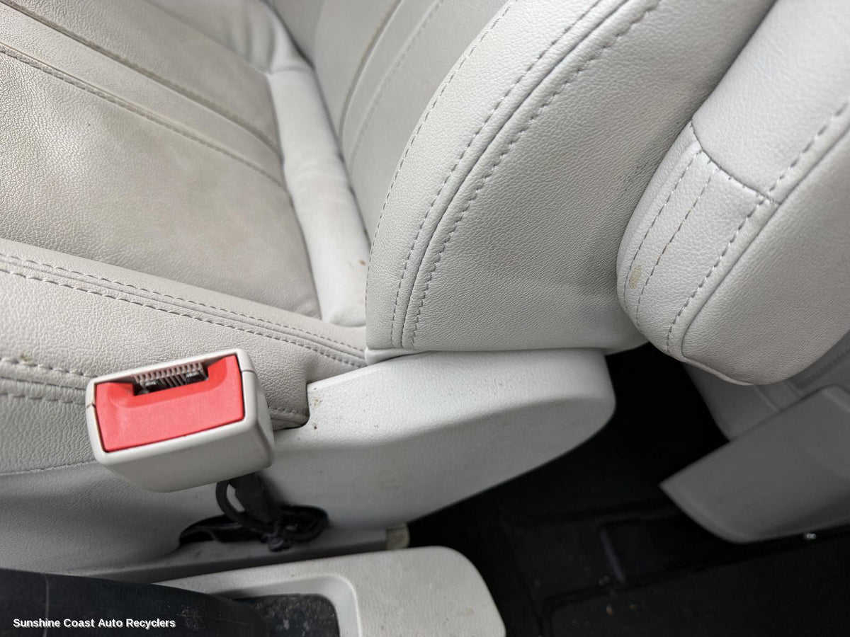 2015-2025 Ldv G10 Seatbelt Stalk