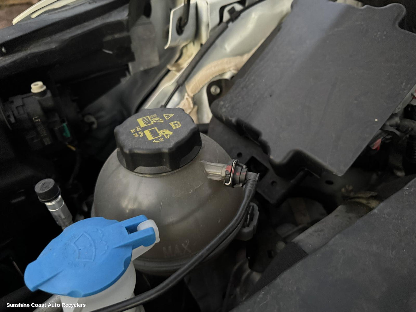 2021-2026 Haval Jolion Overflow Bottle