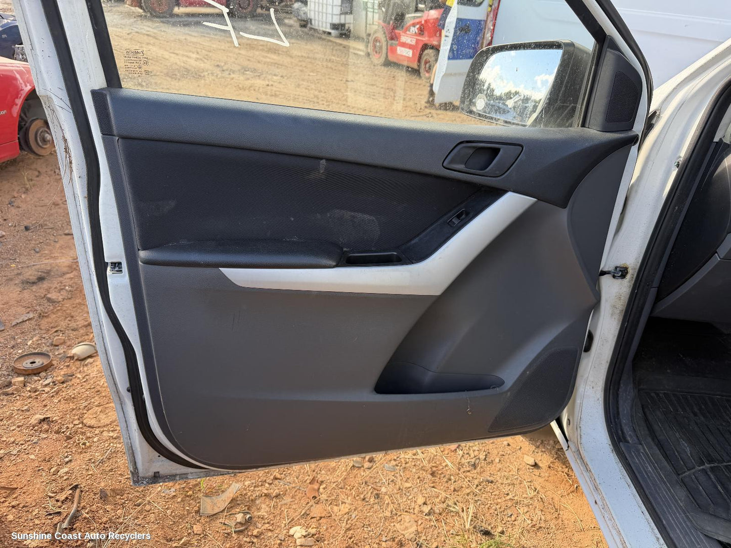 2011-2020 Mazda Bt50 Left Front Window Reg Motor