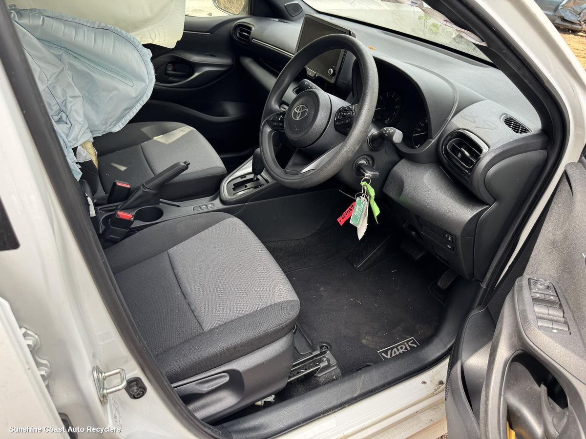 2020-2026 Toyota Yaris Headrest