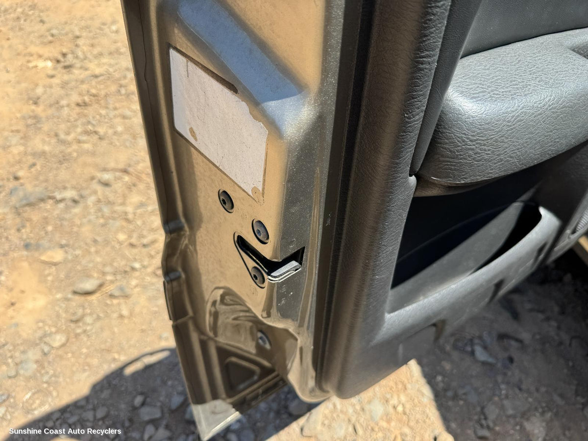 2001-2007 Jeep Cherokee Door Boot Gate Lock