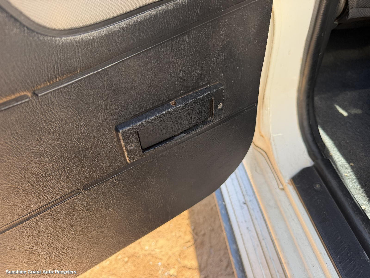 2001-2015 Nissan Navara Ashtray