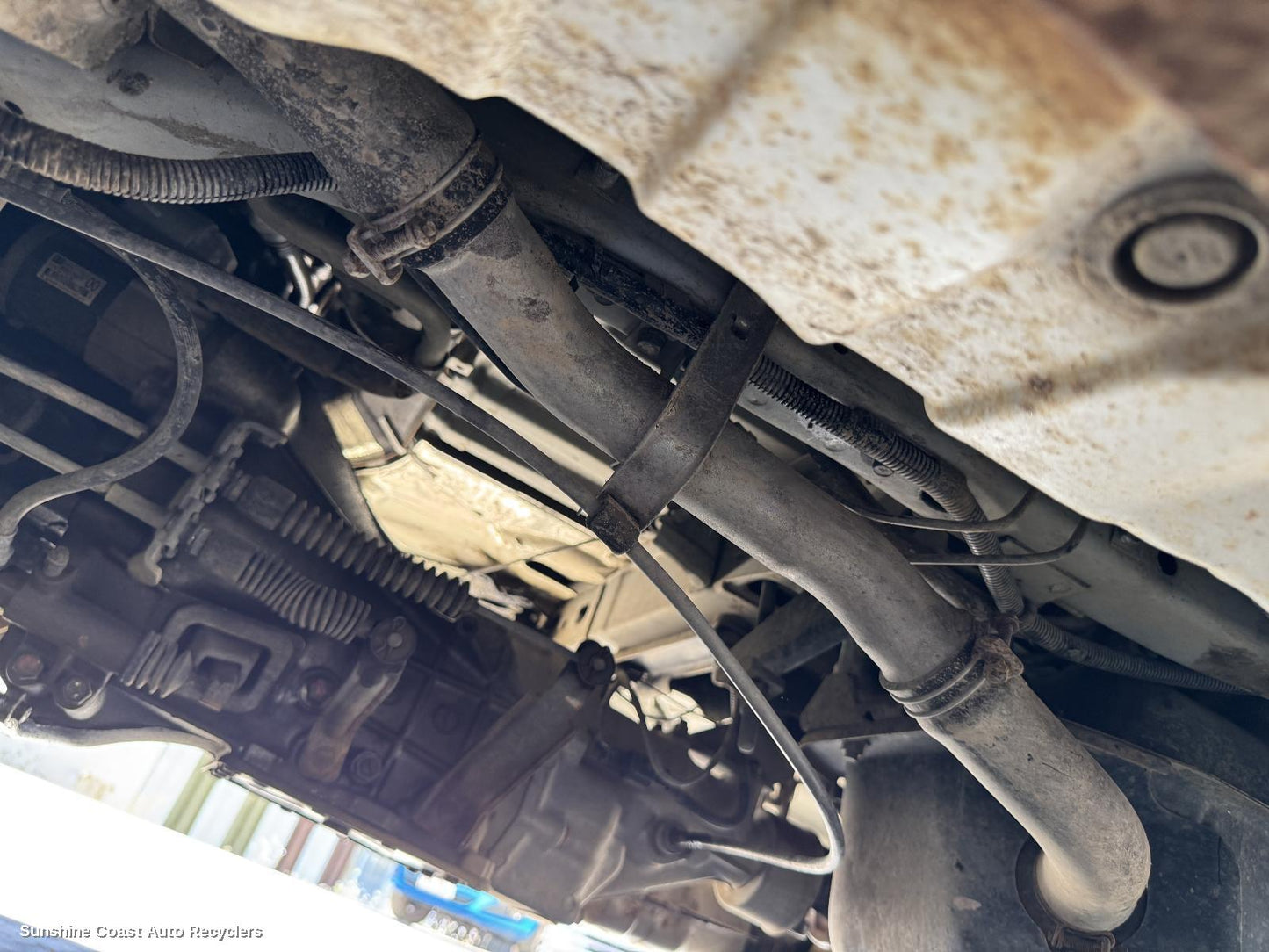2007 Mitsubishi L300 Fuel Door   Filler