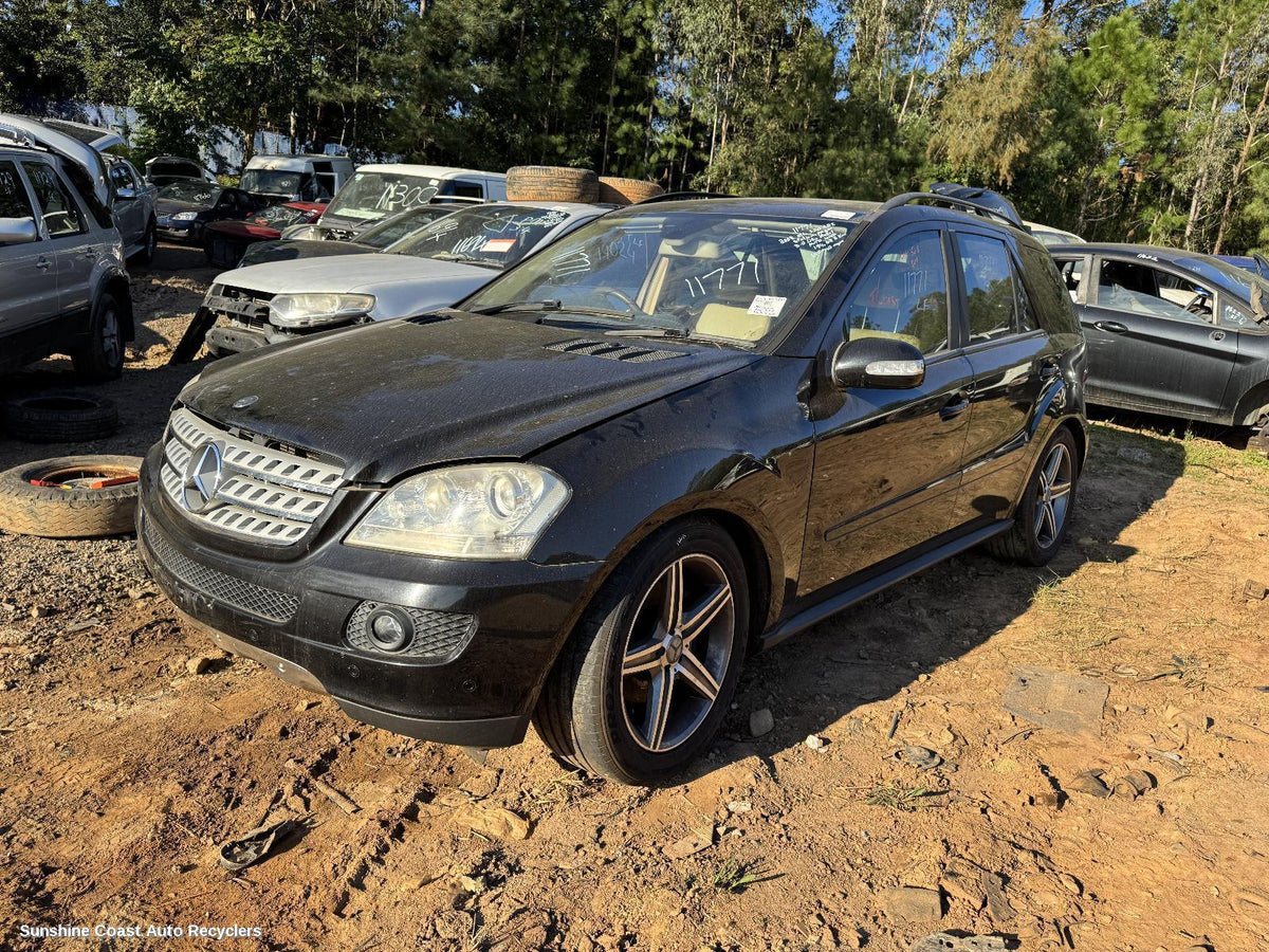 2005-2011 Mercedes M Class Fuel Door   Filler