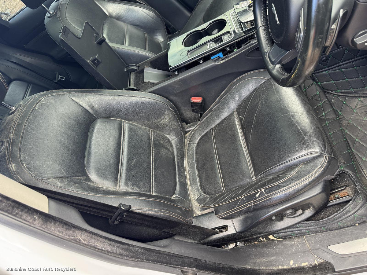 2016-2024 Jaguar F Pace Front Seat