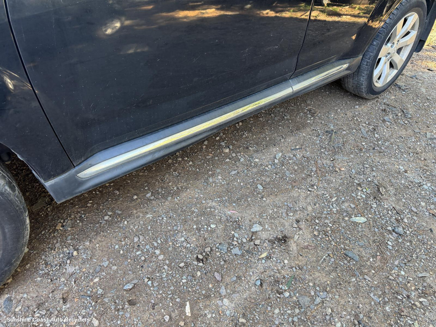 2010 Mitsubishi Outlander Side Step Skirt