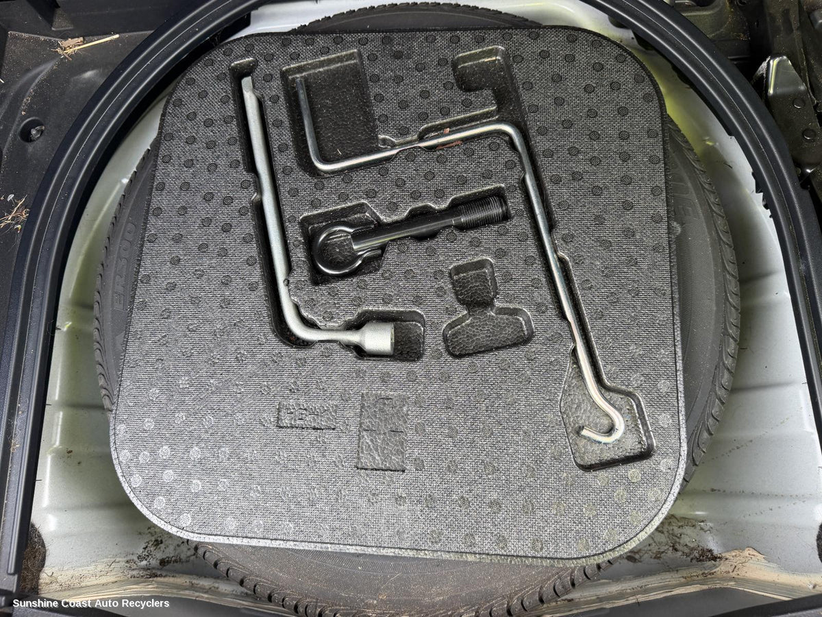 2012-2018 Toyota Corolla Jack Tool Kit