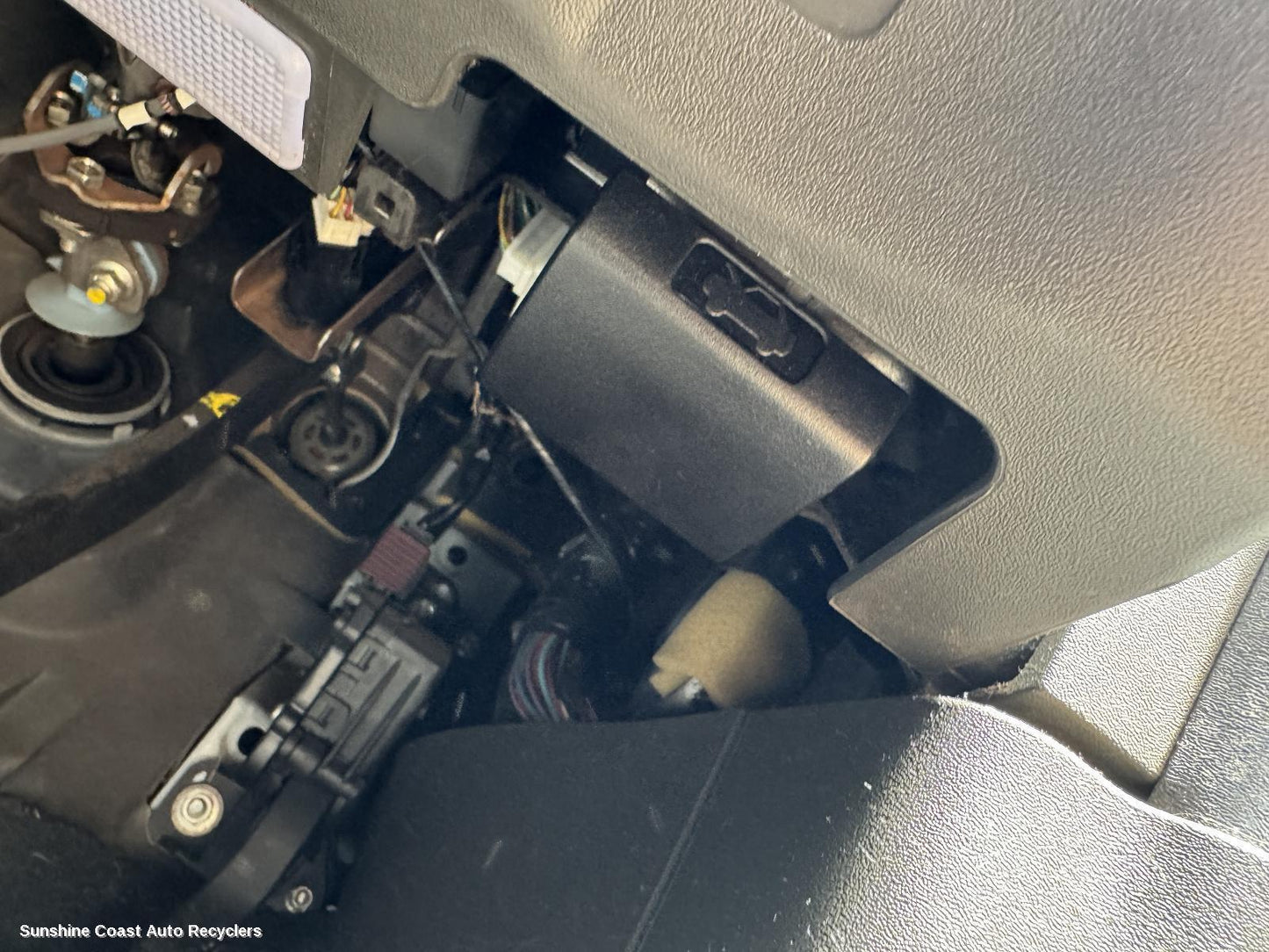 2010 Nissan Pathfinder Bonnet Release