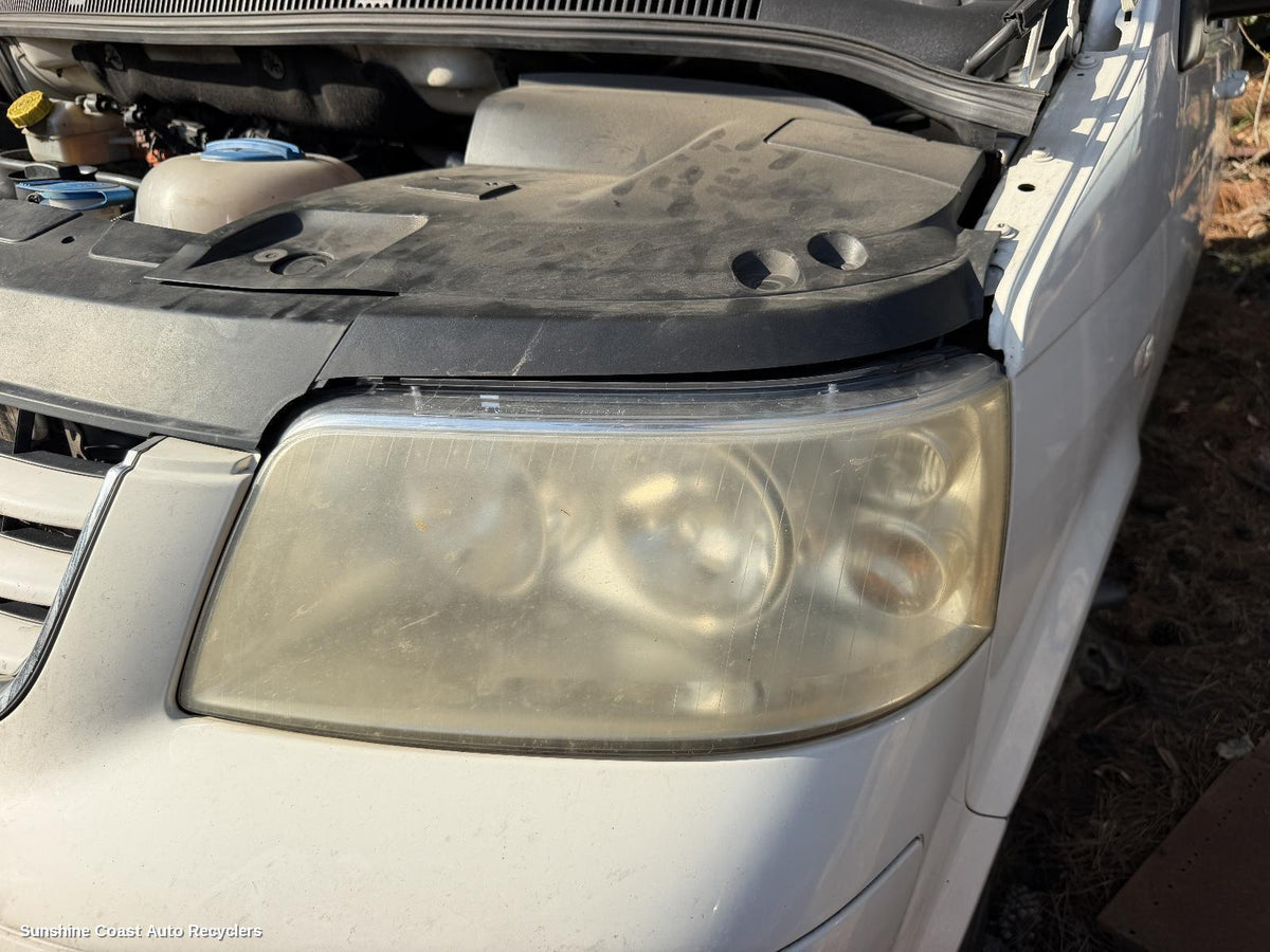2004-2010 Volkswagen Transporter Left Headlamp