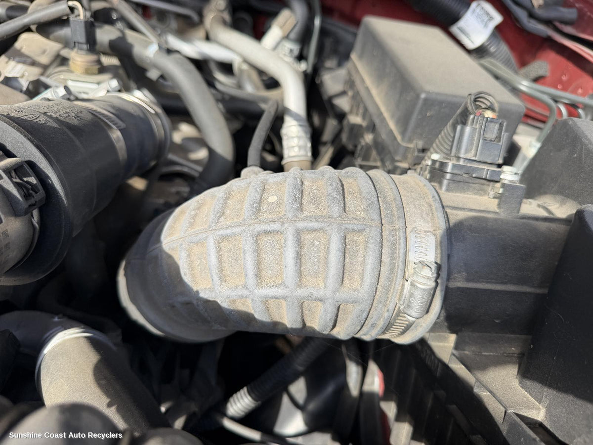 2010-2015 Nissan Navara Air Cleaner Duct Hos
