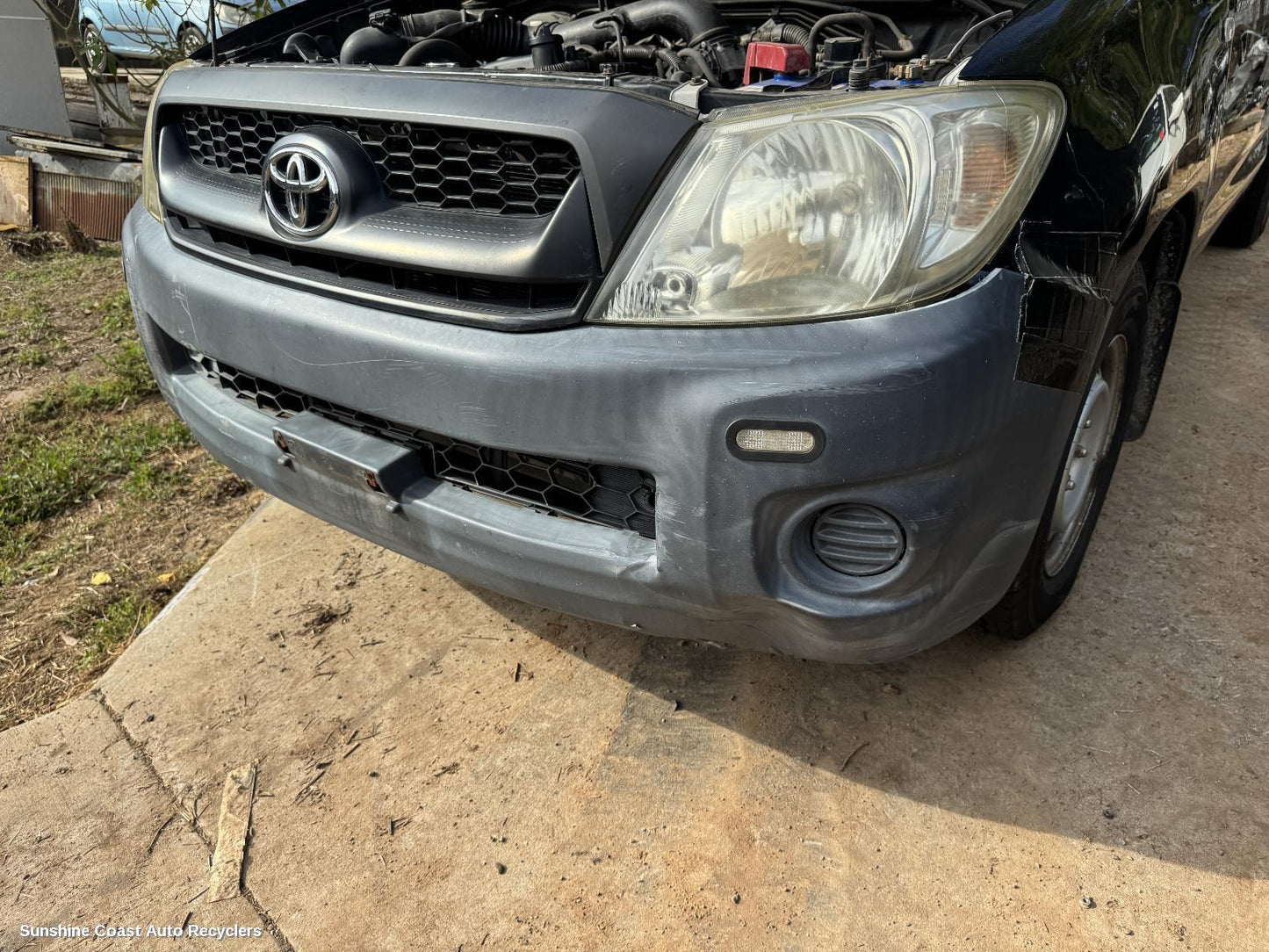 2010 Toyota Hilux Left Headlamp
