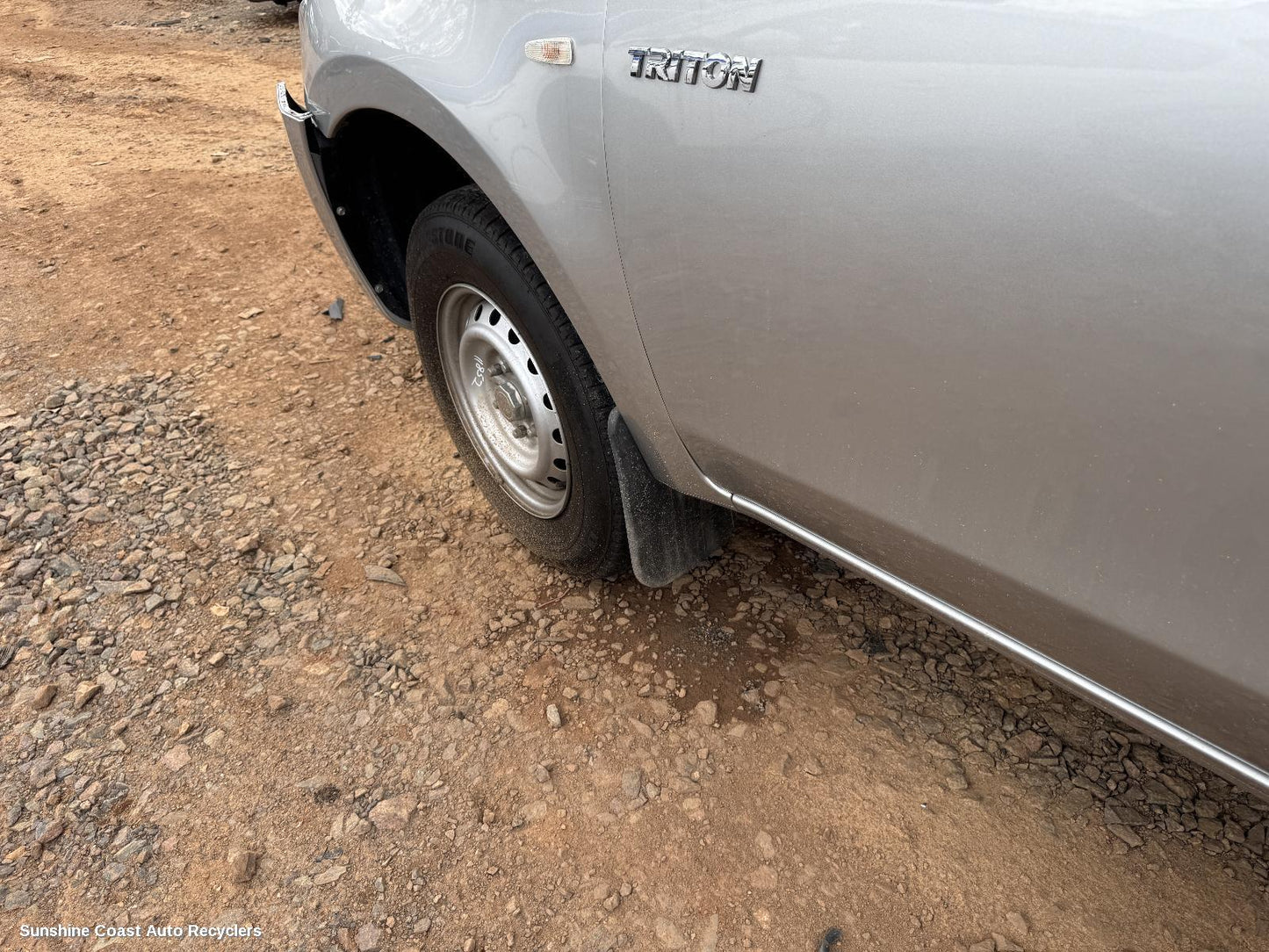 2016 Mitsubishi Triton Mud Flaps