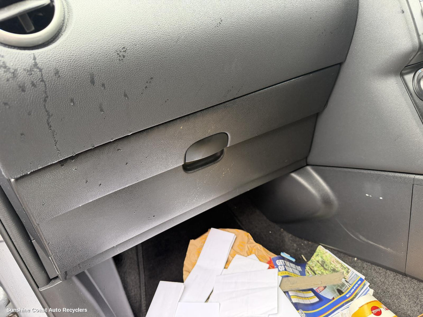 2007-2014 Nissan Dualis Glove Box