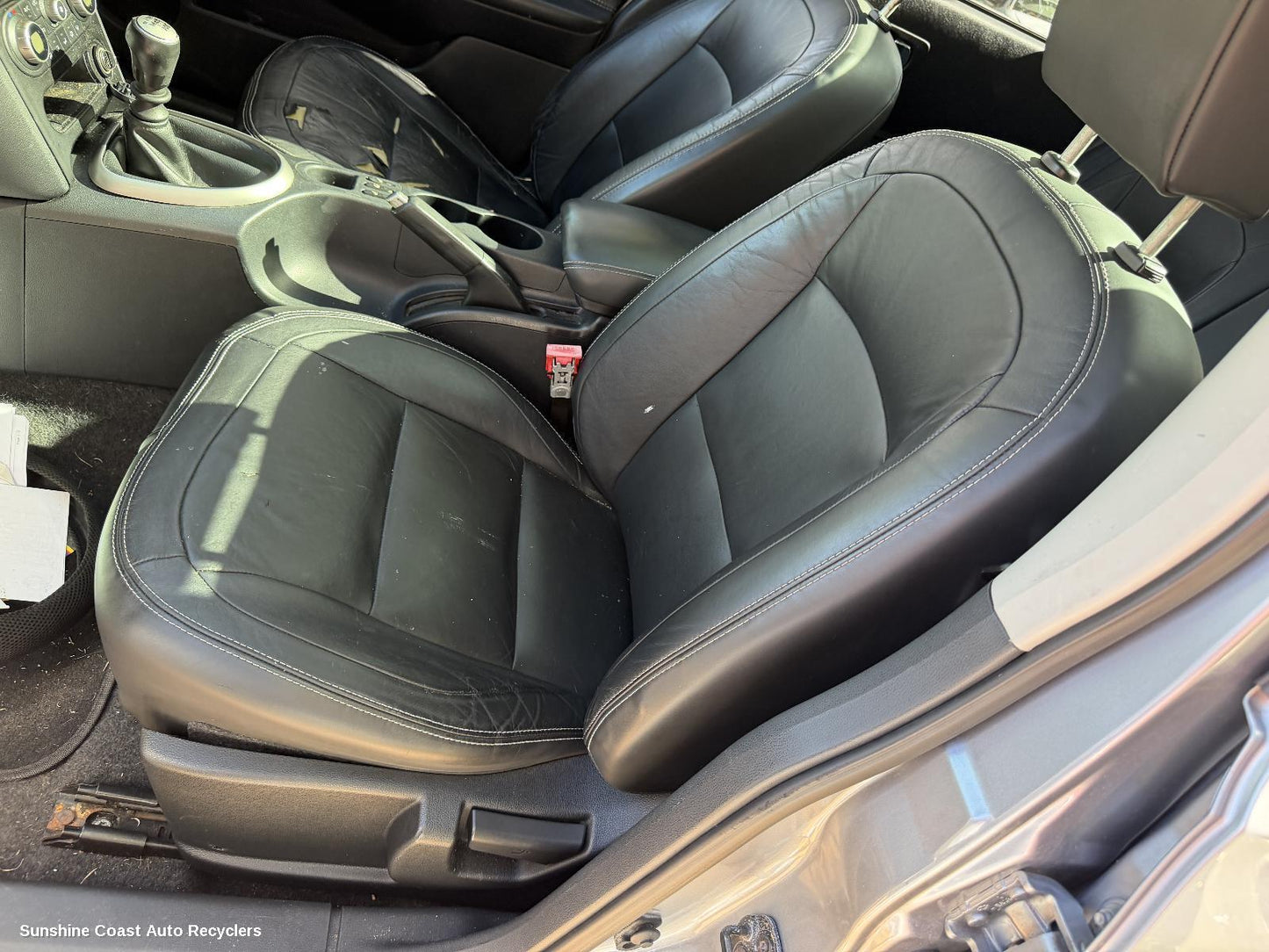 2007-2014 Nissan Dualis Front Seat