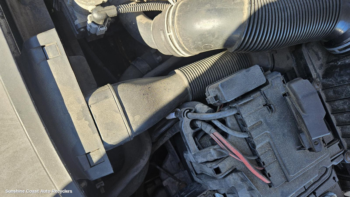 2010-2015 Skoda Fabia Air Cleaner Duct Hos