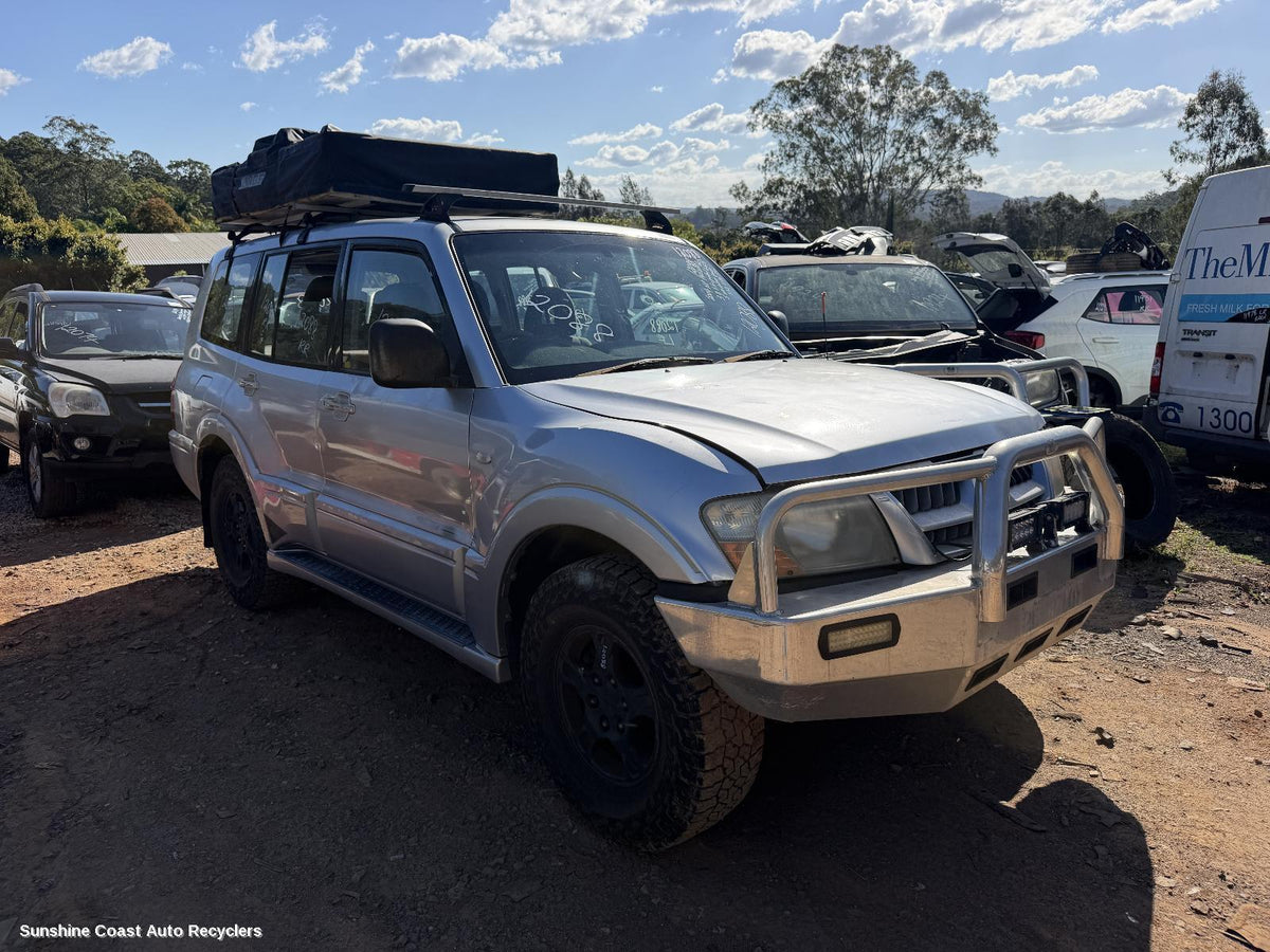 2000-2006 Mitsubishi Pajero Front Bumper