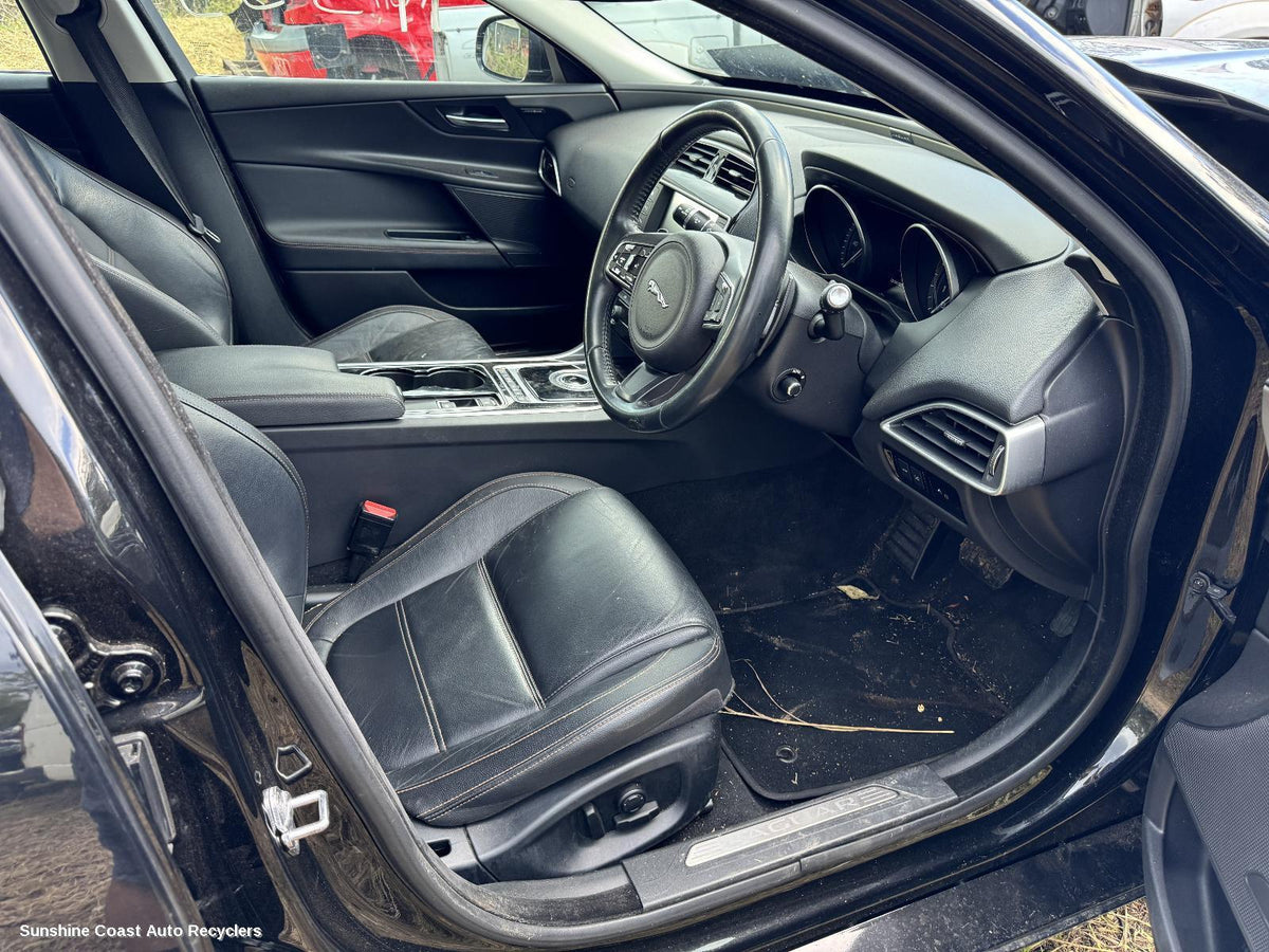 2015-2024 Jaguar Xe Right Rear Door Sliding