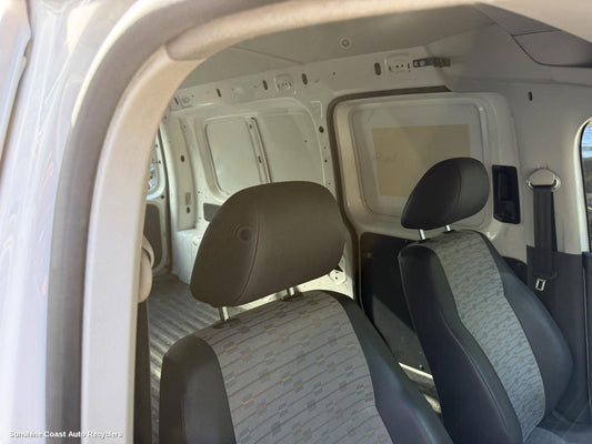 2010-2015 Volkswagen Caddy Headrest