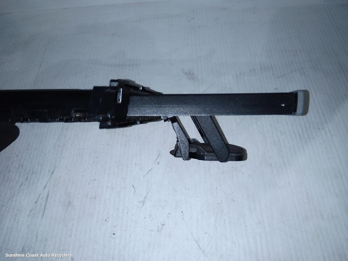 2005-2012 Bmw 3 Series Console