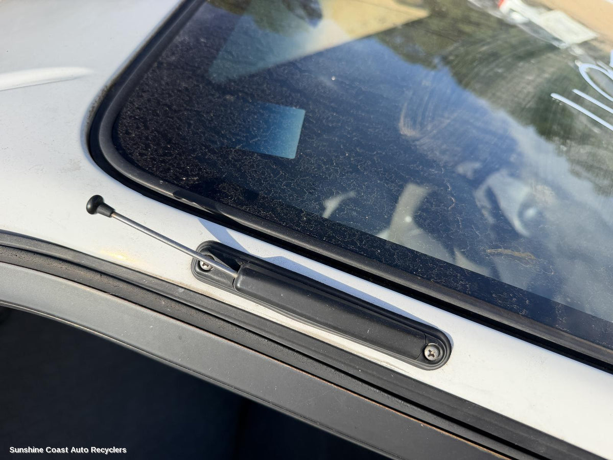 1998-2001 Toyota Corolla Antenna