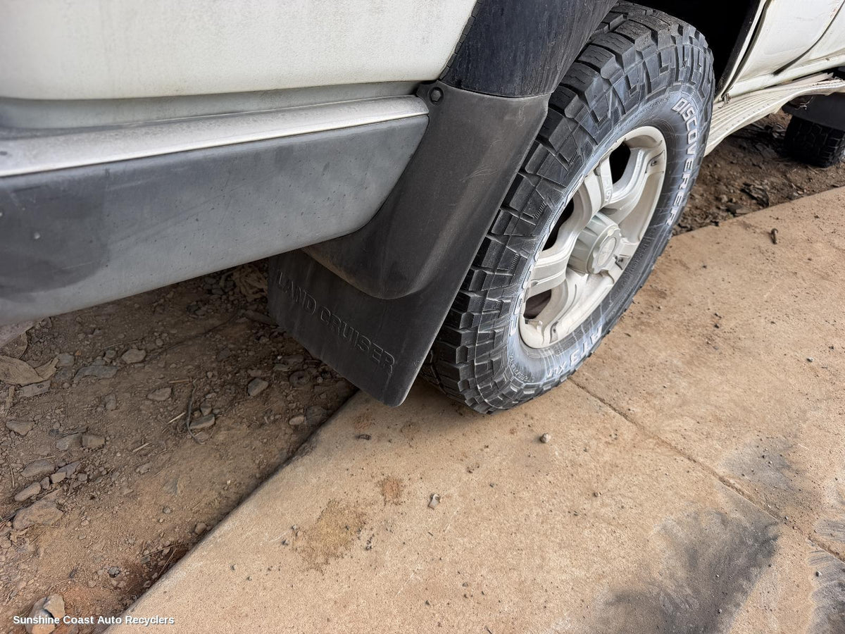1993-1996 Toyota Landcruiser Mud Flaps