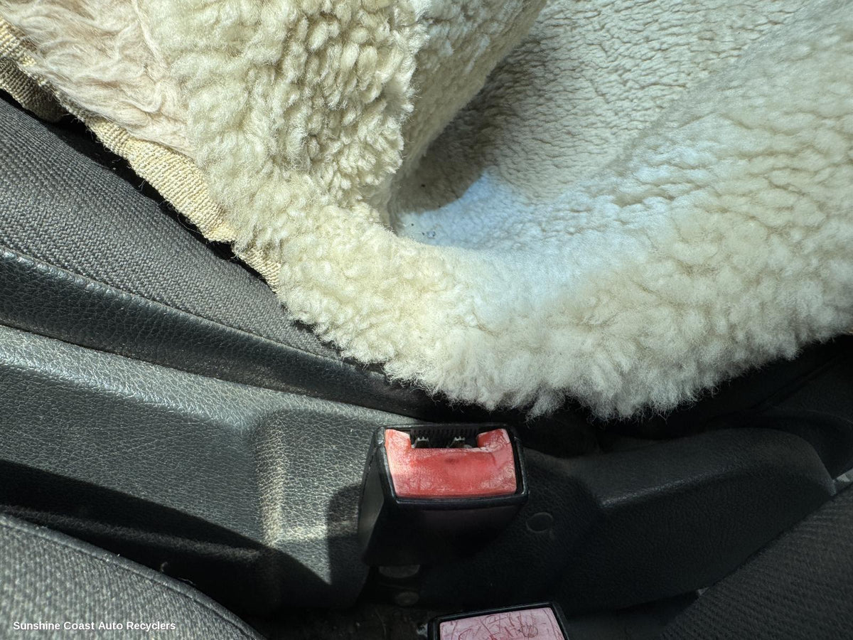 2004-2011 Mercedes Vito Seatbelt Stalk
