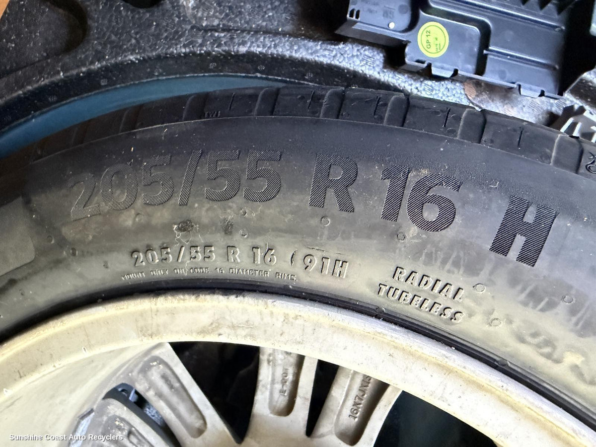 2017-2020 Holden Astra Tyre
