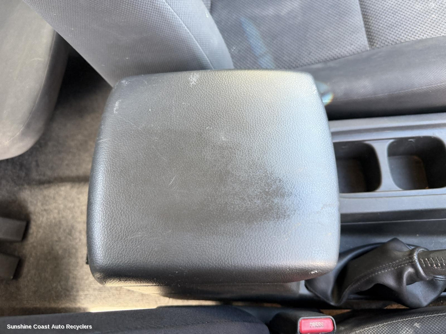 2005-2015 Nissan Navara Console
