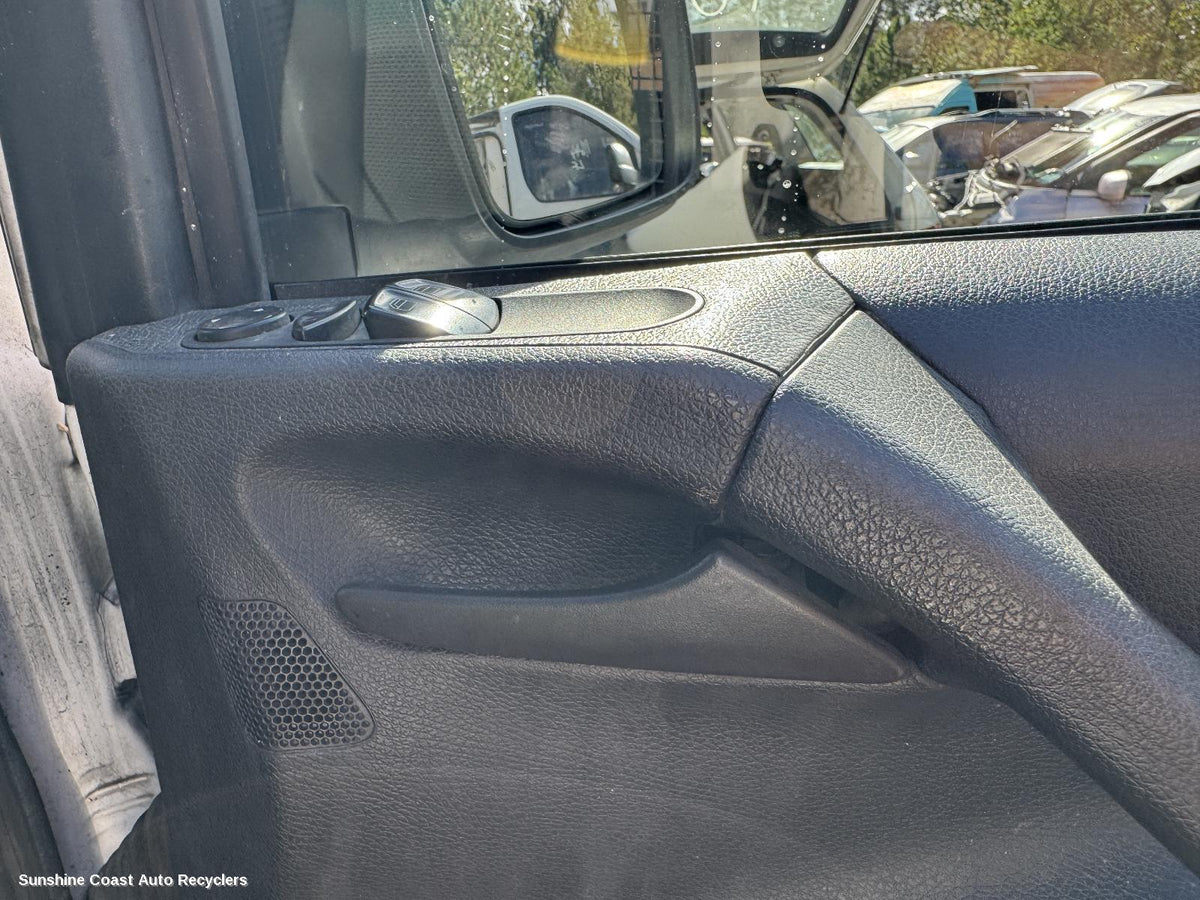 2011-2015 Mercedes Vito Door Handle