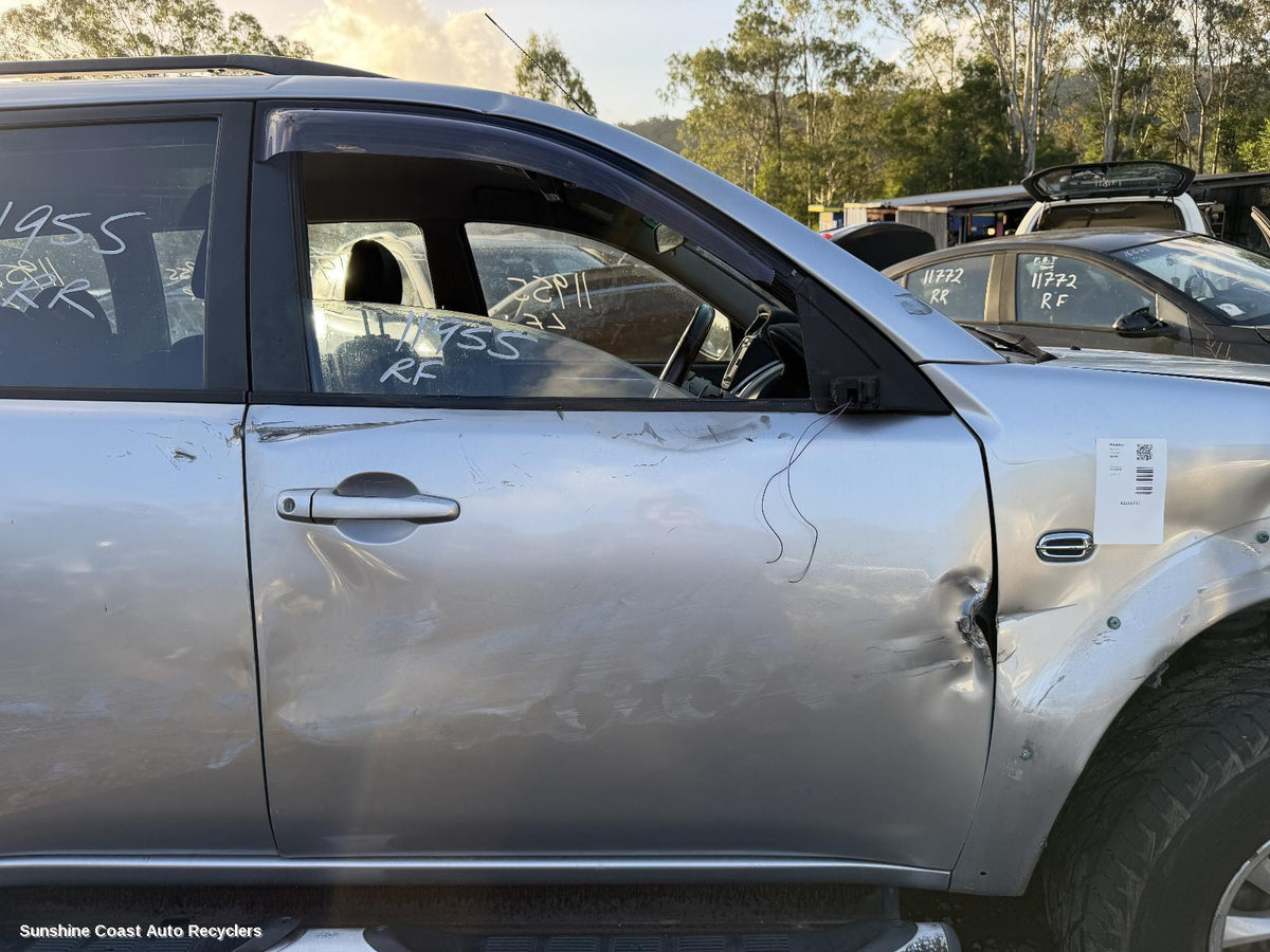 2009-2015 Mitsubishi Challenger Right Front Door Window