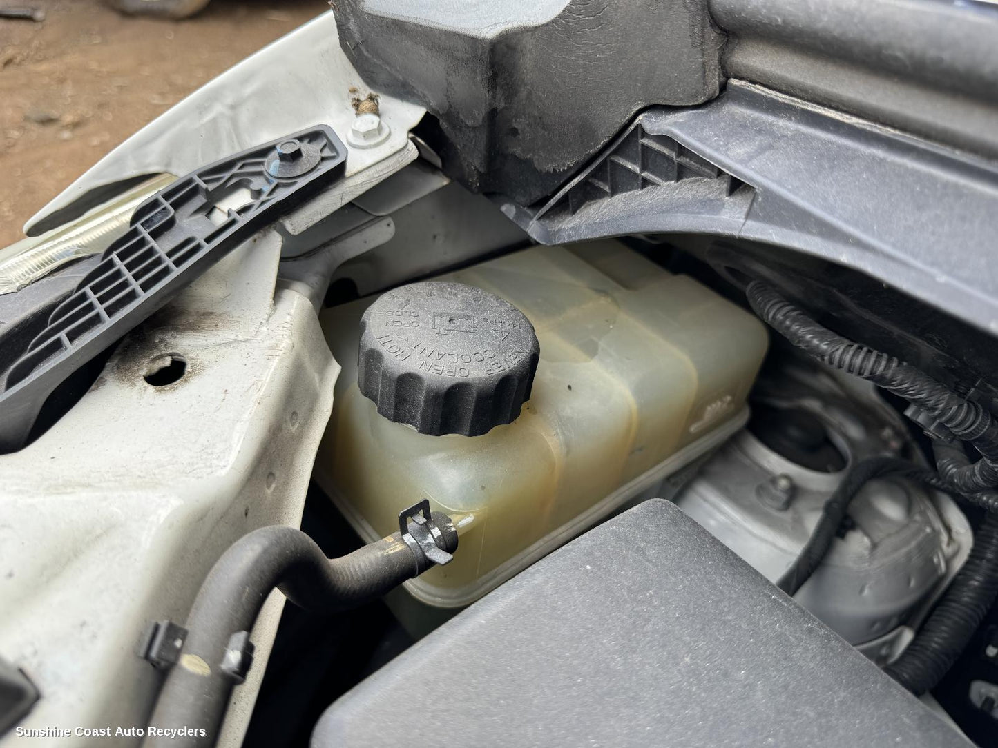 2019 Ldv G10 Overflow Bottle