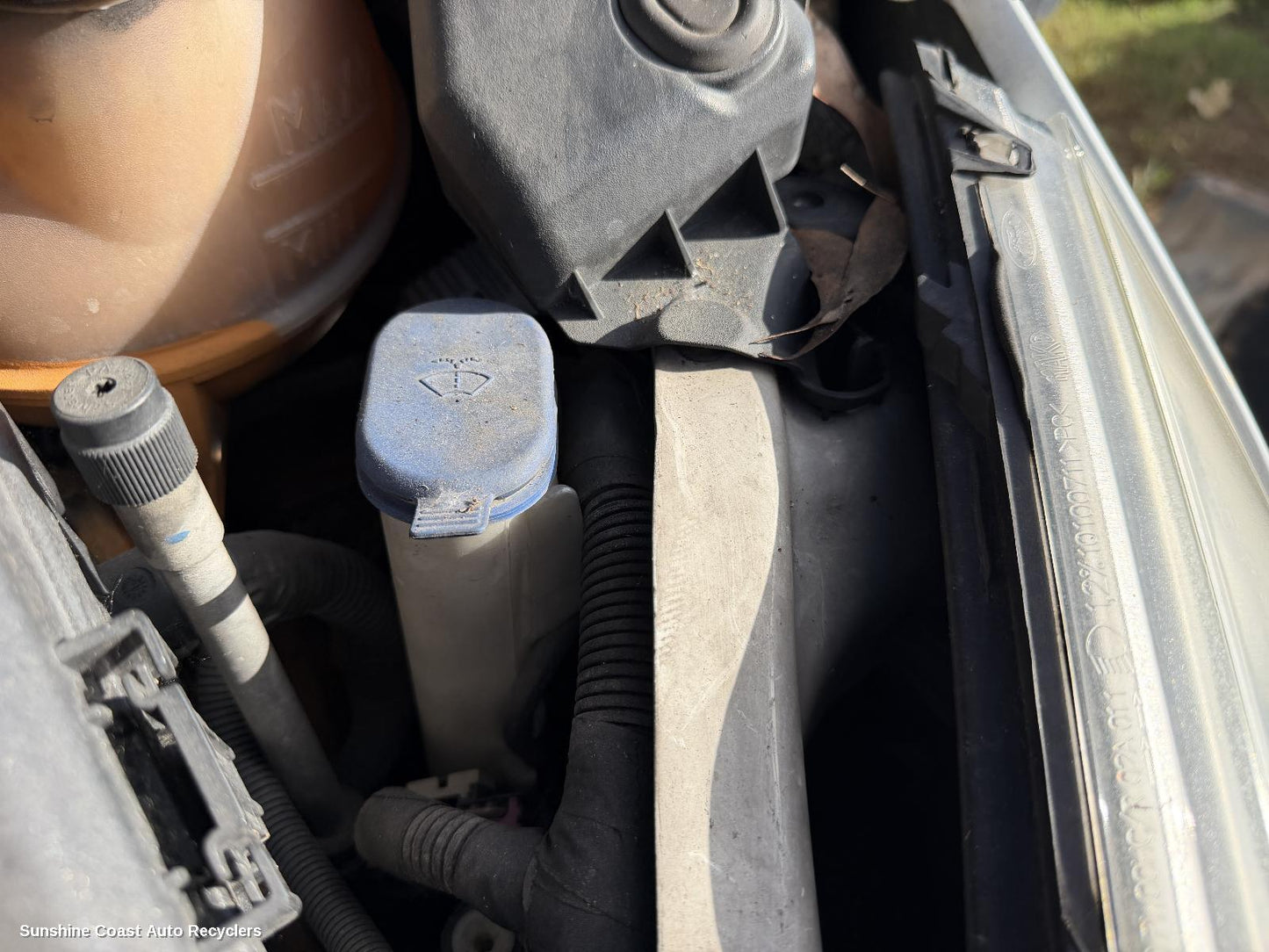 2006-2014 Ford Transit Washer Bottle