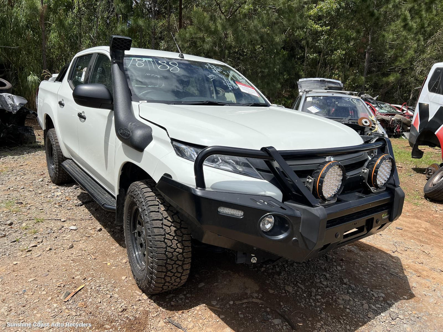 2021 Mitsubishi Triton Wiper Motor