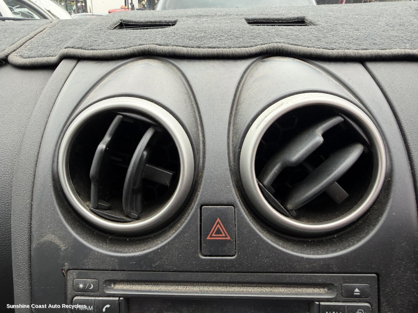 2007-2014 Nissan Dualis Misc Switch Relay