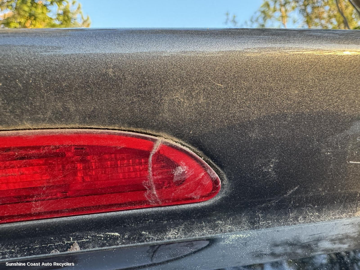 2010-2018 Volkswagen Touareg High Level Stoplight