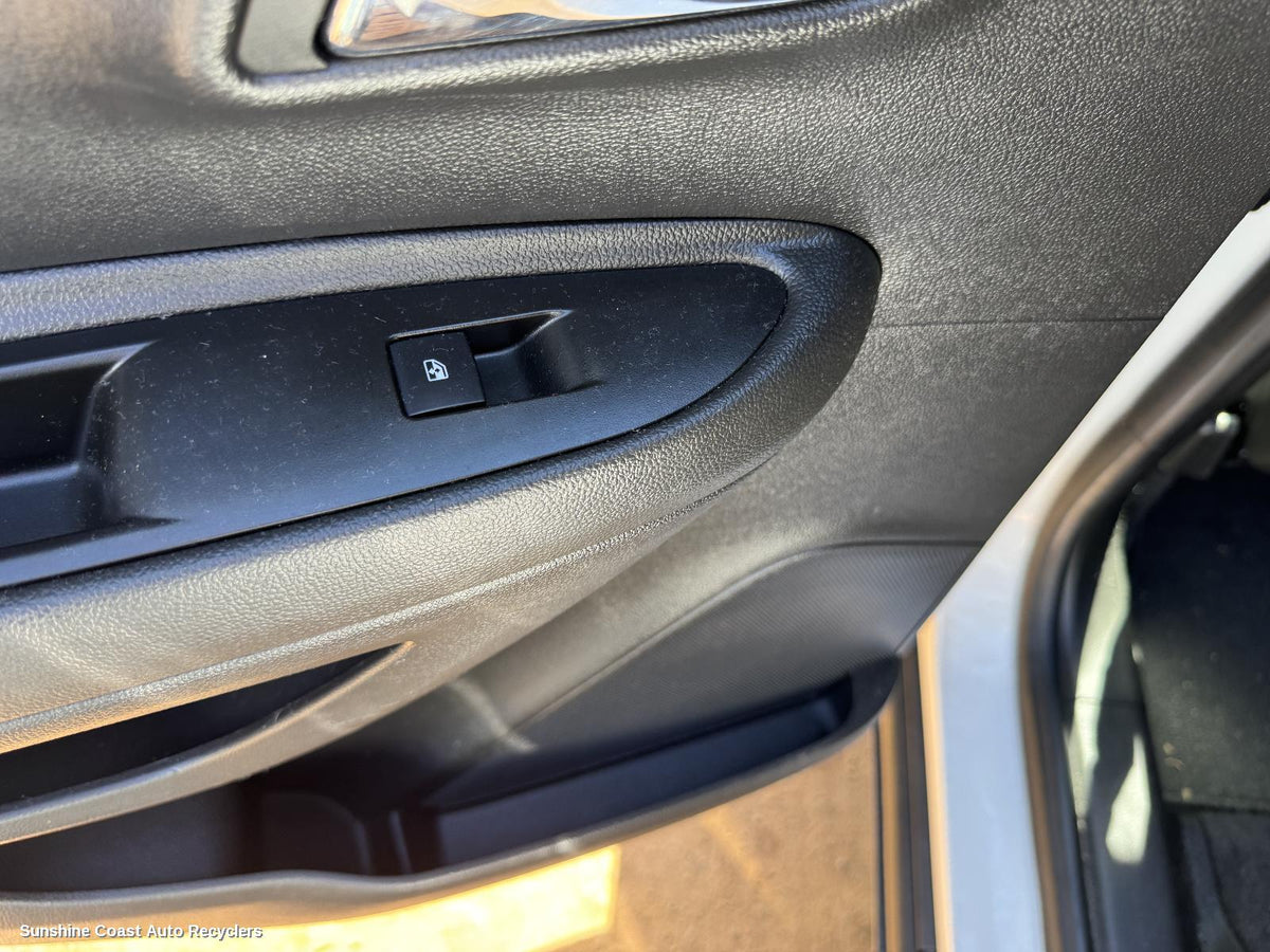 2013-2020 Holden Trax Pwr Dr Wind Switch