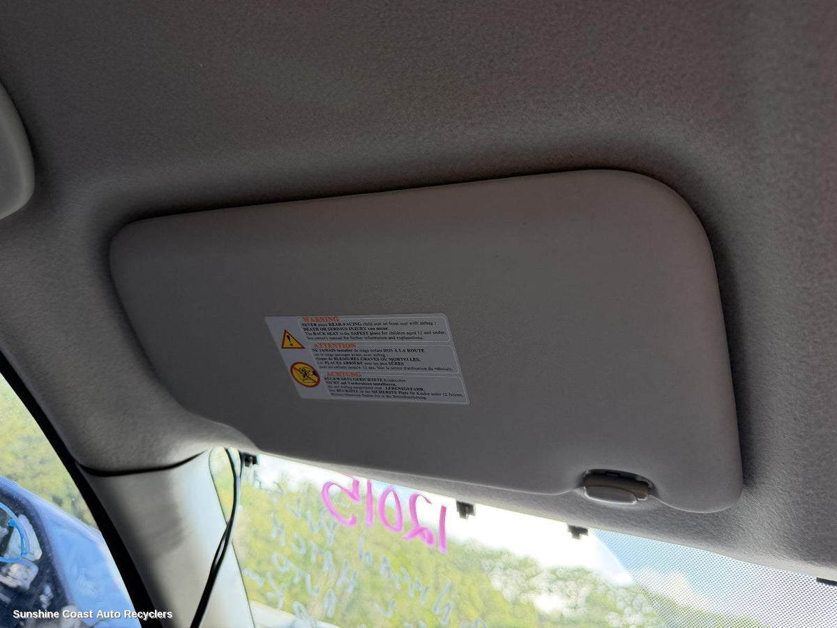 2013-2016 Nissan Pulsar Sunvisor