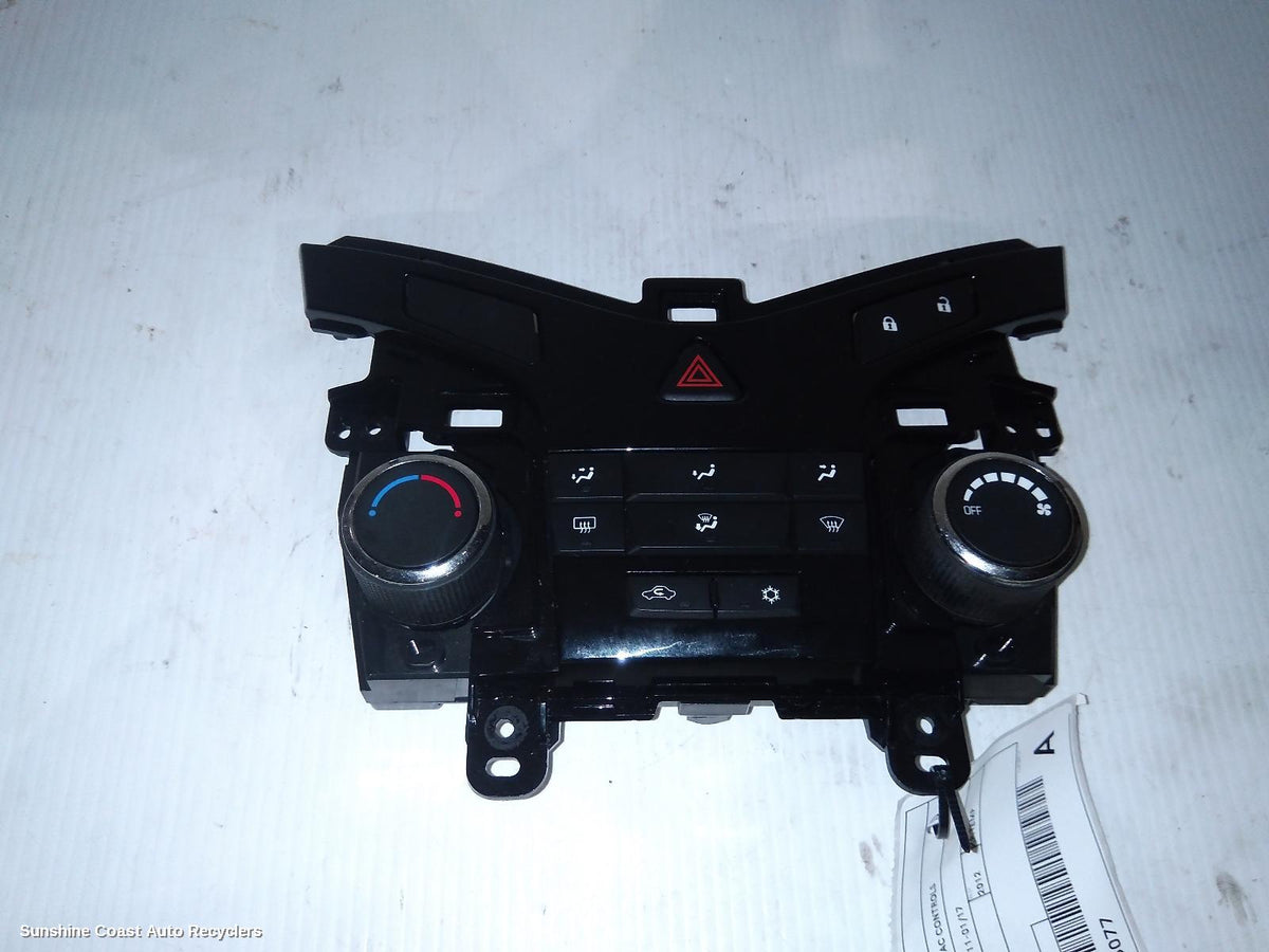 2011-2017 Holden Cruze Heater Ac Controls