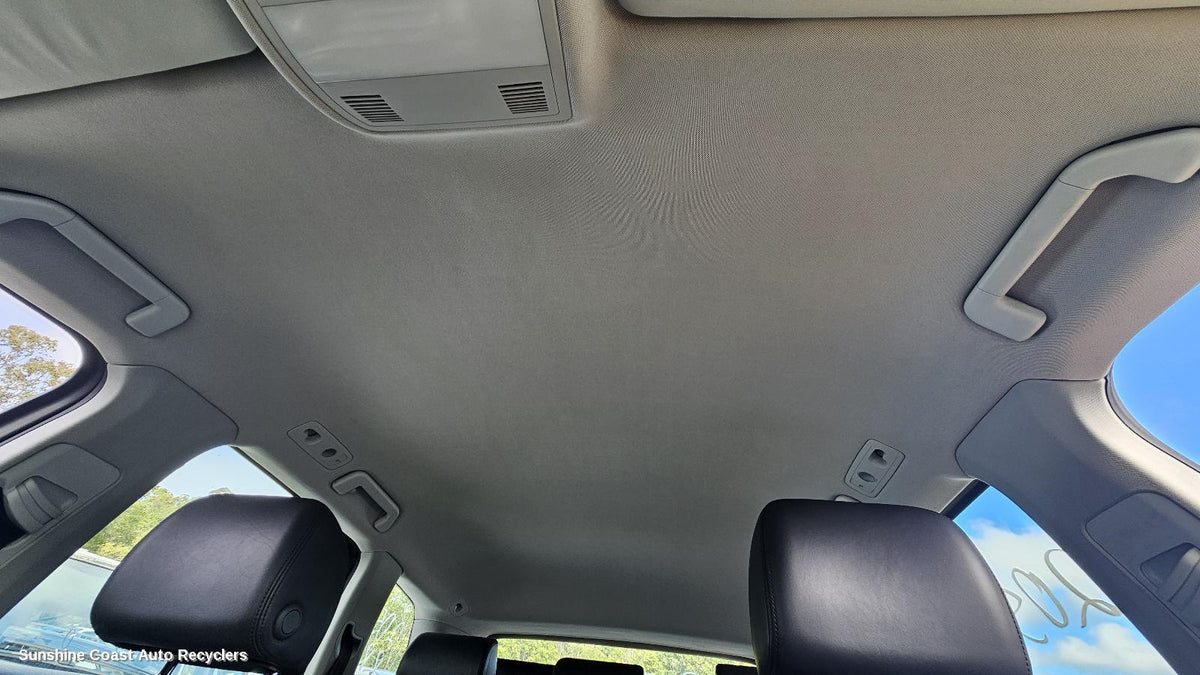 2010-2018 Volkswagen Touareg Hoodlining